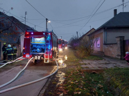 20221127 Tolna, Garay utca - tűzeset