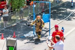 Elszánt küzdelem a legerősebb tűzoltó címért