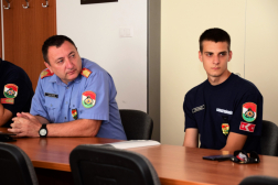 Felszerelő tűzoltók Tolna vármegyében