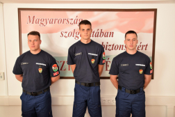 Felszerelő tűzoltók Tolna vármegyében