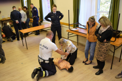 Az újraélesztés fontosságára hívták fel a figyelmet Szekszárdon