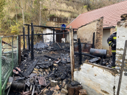 Kisszékely - melléképület tűzeset