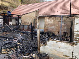 Kisszékely - melléképület tűzeset