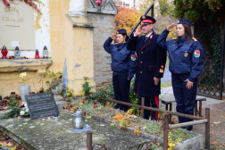 Halottainkra emlékeztünk