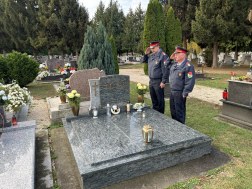 Halottainkra emlékeztünk