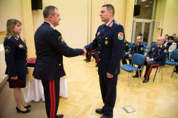 Elsőtiszti kinevezések és hősies helytállásért járó elismerések