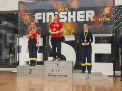 Jótékonysági versenyen indultak a Tolna vármegyei tűzoltók