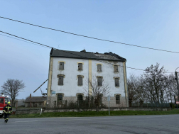 Tolna-Mözs - malom épületének teteje