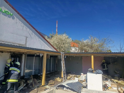 Szekszárd, Zöldfa utca - kigyulladt előtető