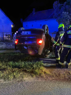 Szedres - közúti baleset