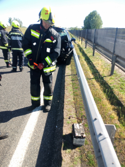 M6 autópálya - kamion autó ütközött