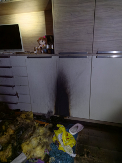 Pörböly - családi ház tetőszerkezete égett