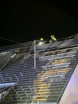 Pörböly - családi ház tetőszerkezete égett