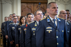 Elismerések, előléptetések Rendőr- és Tűzoltónap alkalmából