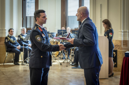 Elismerések, előléptetések Rendőr- és Tűzoltónap alkalmából