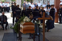 Utolsó útjára kísérték Árvai Imre tűzoltó alezredest