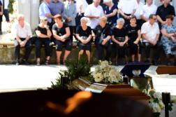 Utolsó útjára kísérték Árvai Imre tűzoltó alezredest