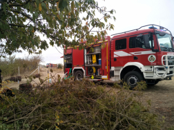 Döbrököz Homokhegy utca - szabadtéri tűzeset