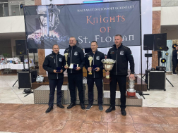 Tizenegy Tolna megyei tűzoltó érdemelte ki a lovagi címet