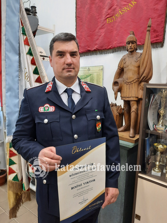 Roósz Viktor tűzoltó